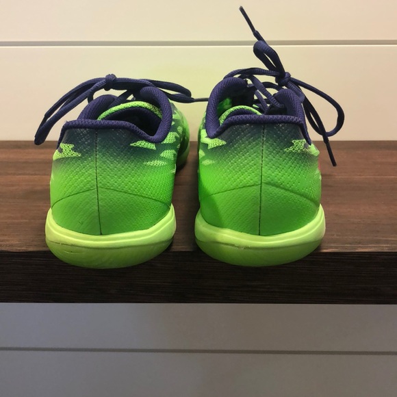 Men’s Adidas Indoor Soccer Shoes 8.5M - Picture 3 of 5